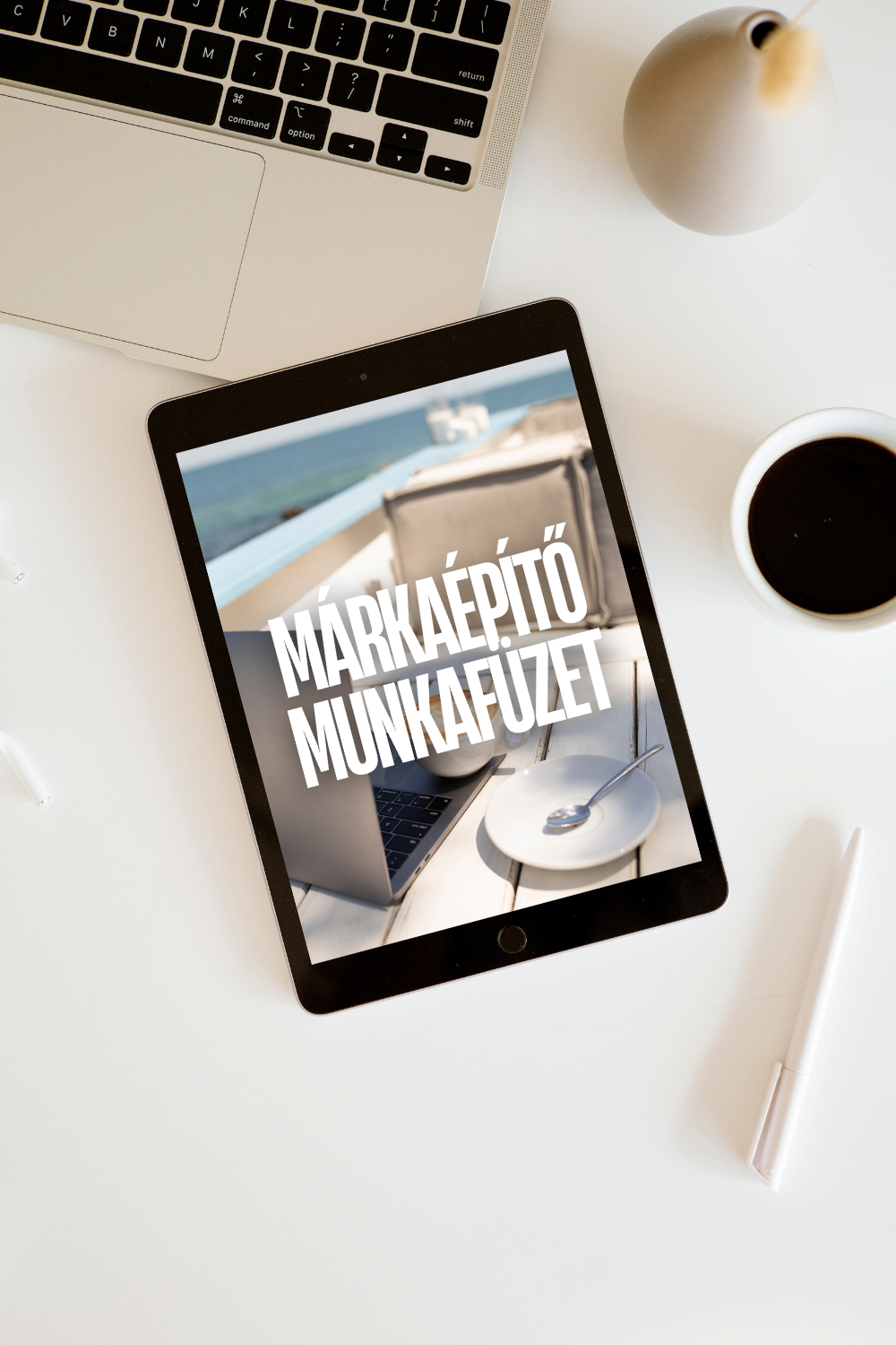 A Márkaépítő munkafüzet mockup